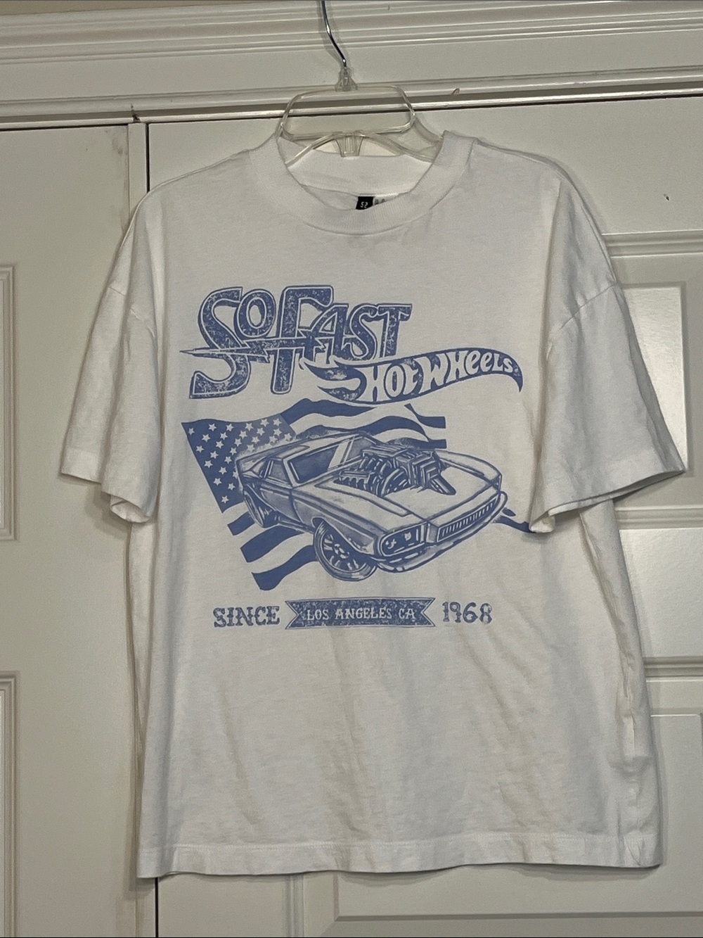 H&M White Short-Sleeve Tee with Blue Hot Wheels Graphic
